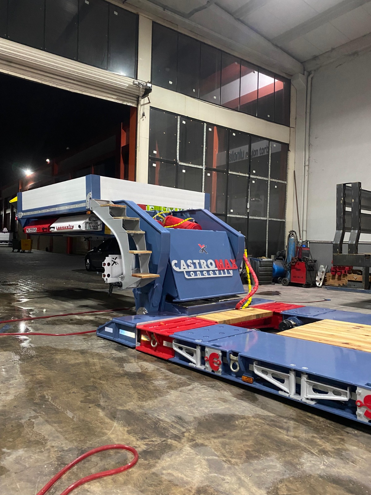 Worldwide freight services